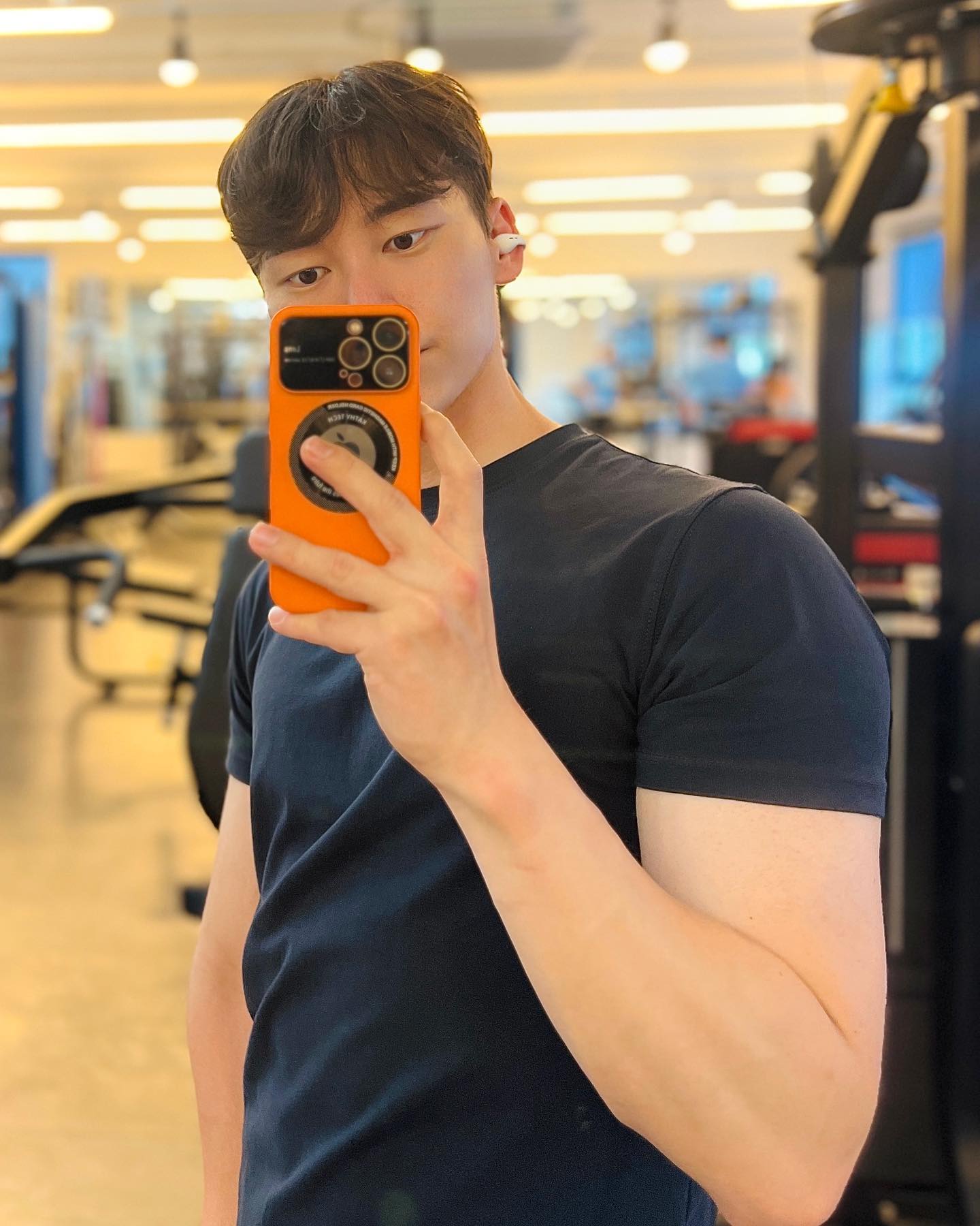 새로 산 무선이어폰 자랑👍 귀에 땀안차서 좋음👍
로잉머신 처음해봤는데 50어떻게 넘겨서 유지해..😇
엉덩이 자꾸 떠서 방아깨비..🤦‍♂️
#하림이닭탄단지다이어트도시락 간편해서 꿀👍
#하림자연실록큐브닭가슴살치즈 최애닭가슴살❣️
.
운동&식단 메이트✨
harim_natural 👈
harim_official 👈
.
.
#하림탄탄루틴챌린지2기 #탄탄루틴챌린지2기 
#다이어트식단 #운동하는여자 #운동하는남자
#운동하는직장인 #직장인바프준비 #바프식단
#gymmotivation #gymrat #fitnessmotivation #fitnessmodel
#오가닉피티 #오가닉pt #옥정동맛집