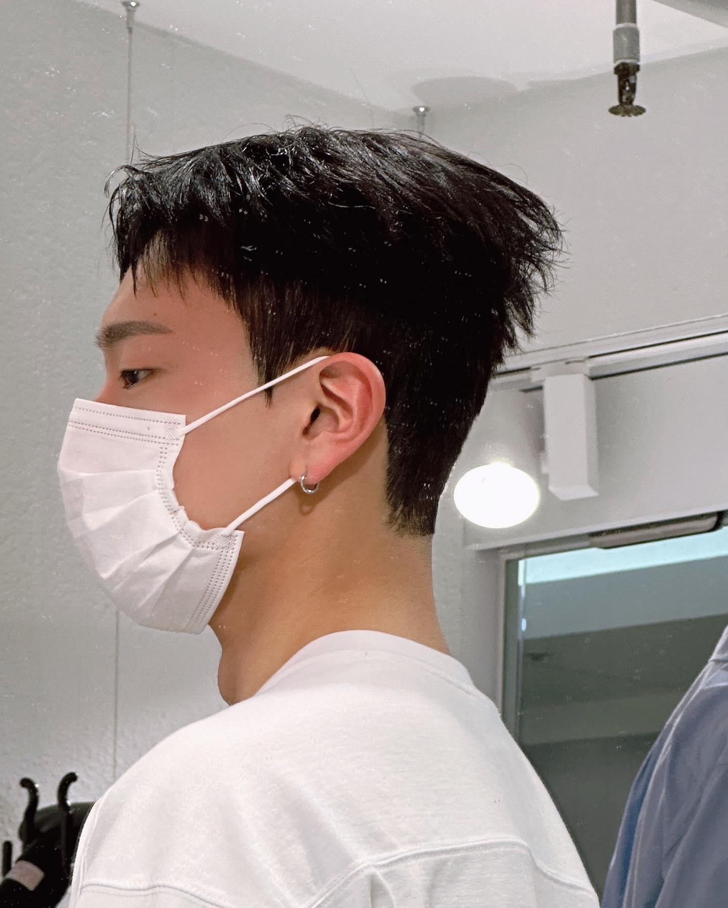 드랍컷으로 잘라 보앗읍니다 이렇게 짧은 머리는 첨인데 이쁘게 해주셔서 감사합니다🙇🏻‍♂️