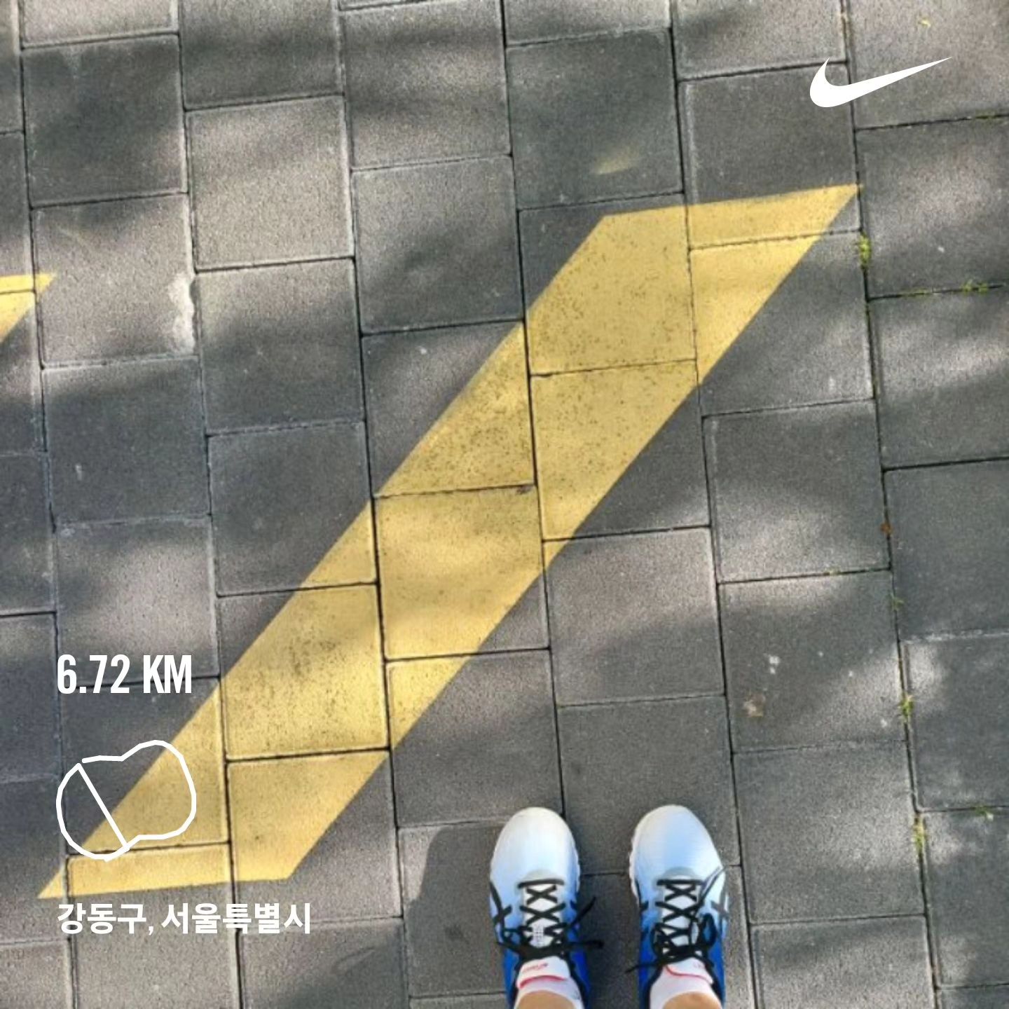 2023.06.03.
토요일 아침 운동 끝.
오늘도 지난번보다 조그 더 달리고 조금 덜 걸었다.

나이키 러닝페이스가 오류가 있는듯. 내 페이스는 저거보다 훨씬 느린거같은데;; 다시 순토를 차고 달려야하나..

#런스타그램 #기록스타그램 #토요일운동 #토요일아침운동 #동네산책런