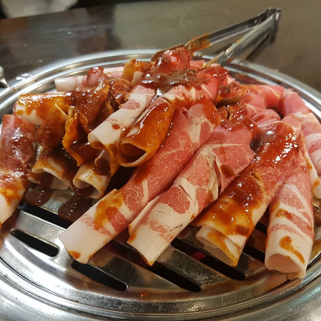 부천 새마을식당.
.
.
.
#부천 #부천맛집 #부천역맛집 #고기 #김치말이국수 #데이트코스 #부천데이트 #새마을식당