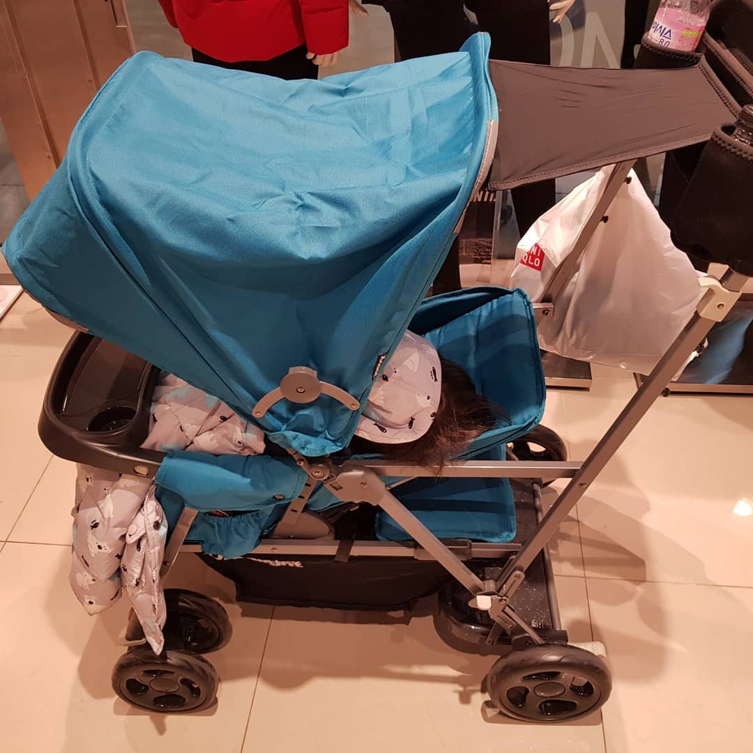 .
.
새로생긴 #유모차
#2인용유모차 #쌍둥이유모차 로 나온 #쥬비 인데 
ㅋㅋㅋㅋㅋ 아직 둘째 안태어나서 하염없이 짐만 싣고 ~
#반품마켓 갔다가 저렴한가격에 바로 주세요..ㅋㅋ
나한텐 너무 맘에드는 유모차 저렴한 가격에 주셔서 홍보..
#쥬비카부스울트라라이트그라파이트 가 원래 유모차이름
이렇게 길어도되냐 ㅡㅡ;;;;;; #상하동반품마켓 #에스아이마트 #에스아이마켓 #구매후기 #리퍼브매장 #si퍼니처
네이버밴드에서 에스아이마트 검색하십셔~~
12월에는 주로 장난감류 식품류가 입고 된다고 합니더 ~