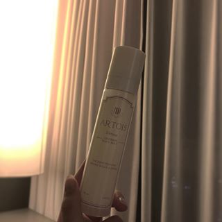 영서 on Instagram: “데일리로 뿌리기 좋은 아르투아 란제리 비엔나 바디미스트 🌙 . ✔️깊고 성숙한 파우더향으로 우아한 느낌 ✔️식물성 성분만 사용 ✔️부담스럽지 않은 향기 . 🌹5/14일 하루만 로즈데이 기념 장미향 벨벳바디미스트 990원 특가🌹 . . . #천사연구소…”