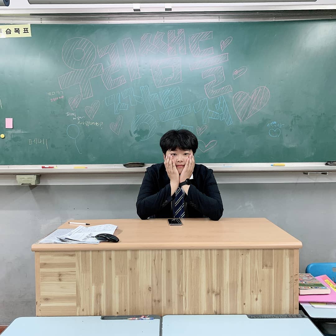 19.05.07.~ 19.05.31. 교생실습 종료

정들었던 동해중 친구들
1학년 3반 귀여운 친구들
다들 건강히 잘지내고 아프지 말자
절대로 잊지 못할거야ㅠㅠ