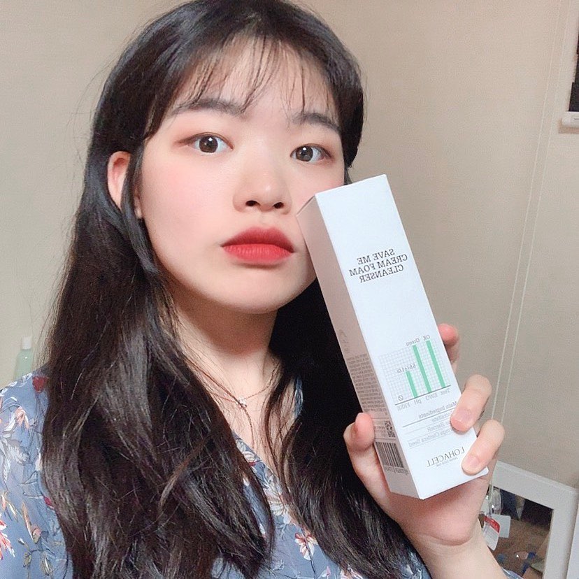 이샘 on Instagram: “[ #로하셀 ; #로하셀세이브미폼클렌저 ]
약산성으로 자극없는 클렌징폼이에요!
모링가 성분으로 미세먼지 세정력이 돋보이고,
쫀쫀한 텍스쳐라 노폐물 흡착력도 좋아요🙂
5중 세라마이드로 피부 장벽을 탄탄하게 보호해줍니당
.
#클렌징폼 #폼클렌징추천 #협찬”