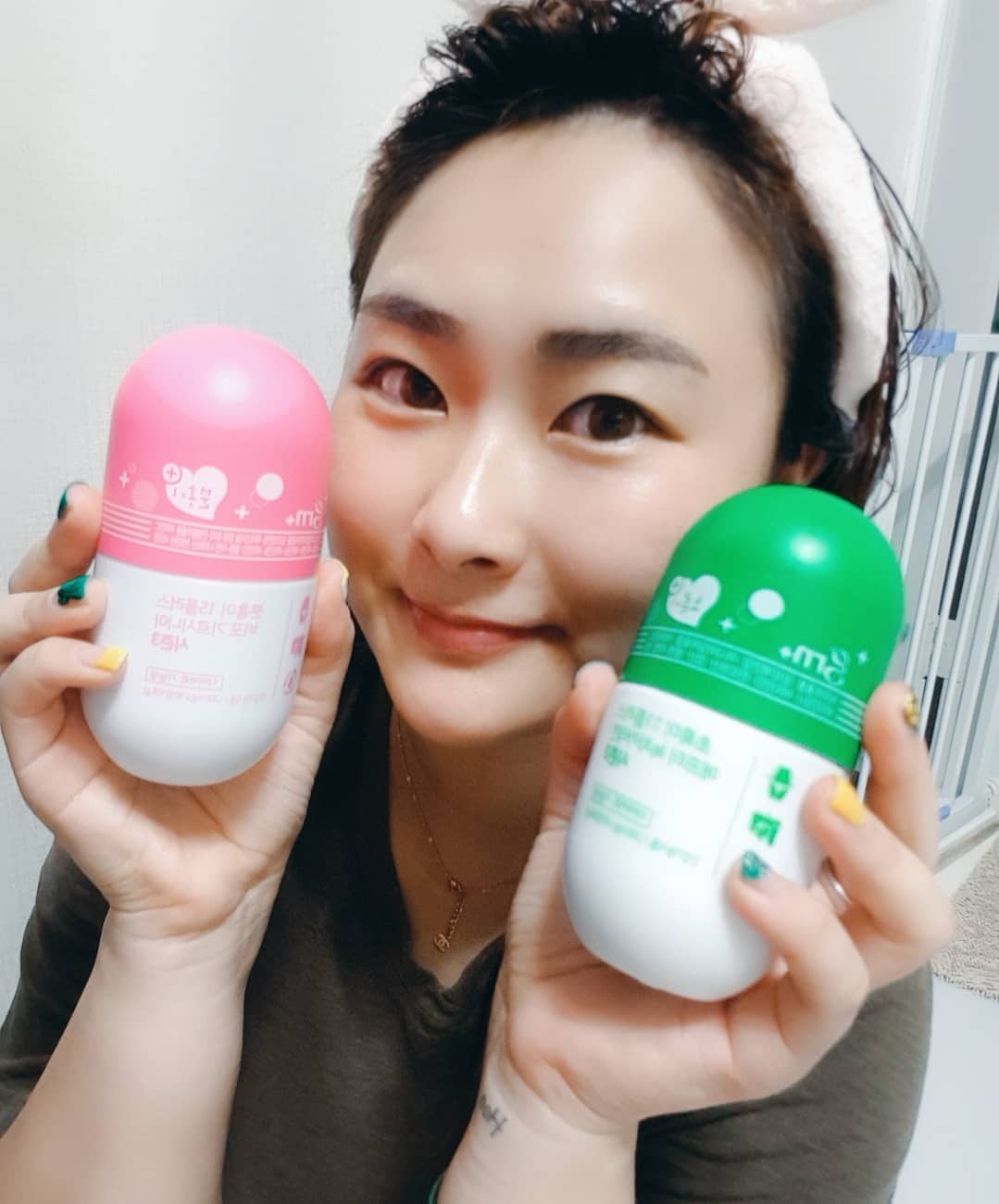 SMJH on Instagram: “. 인기 넘치는 분홍이 초록이 시즌3👍 탄수화물을 지방으로 합성되는걸 막아주는 분홍이 체중감량을 도와주는 초록이😊 분홍이 초록이로 다이어트 성공해야징✌  #GRN #GRN초록이 #GRN분홍이 #초록이 #분홍이  #지알엔 #분홍이초록이시즌3…”