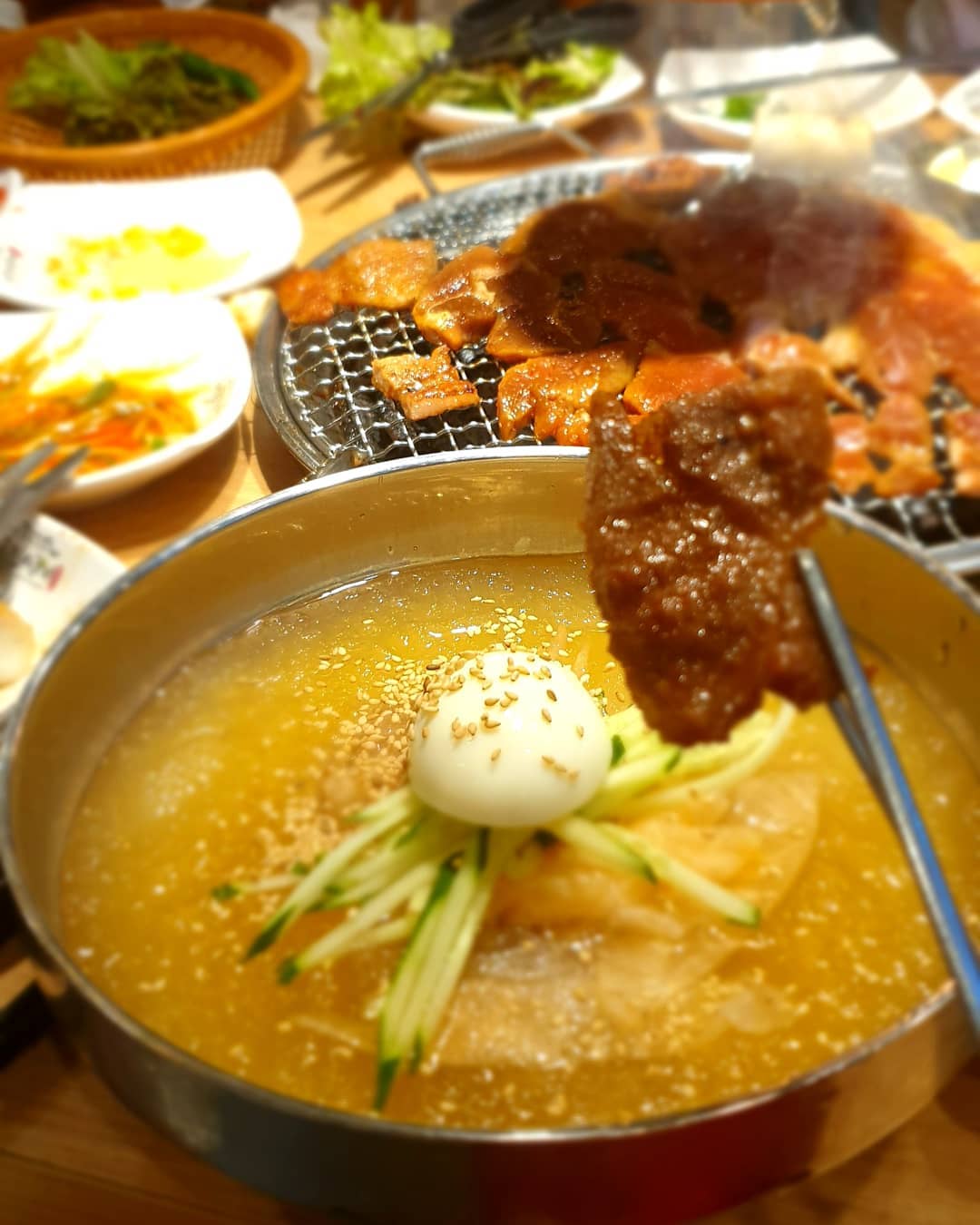 #명륜진사갈비 #⭐⭐⭐⭐⭐
#갈비 #냉면
무한리필 집인데 생각보다 고기 질도 좋고 맛있었다!
다음에 또 갈겁니당 뉸누~~
한가지 흠은 웨이팅이에요..!
.
.
.
#목살 #고기 #인천맛집 #서울맛집 #송도 #무한리필 #맛집 #인친 #맞팔 #좋반 #소통 #일상 #일상스타그램 #맛스타그램 #버억 #먹스타그램 #fff #송도맛집 #저녁 #데이트
