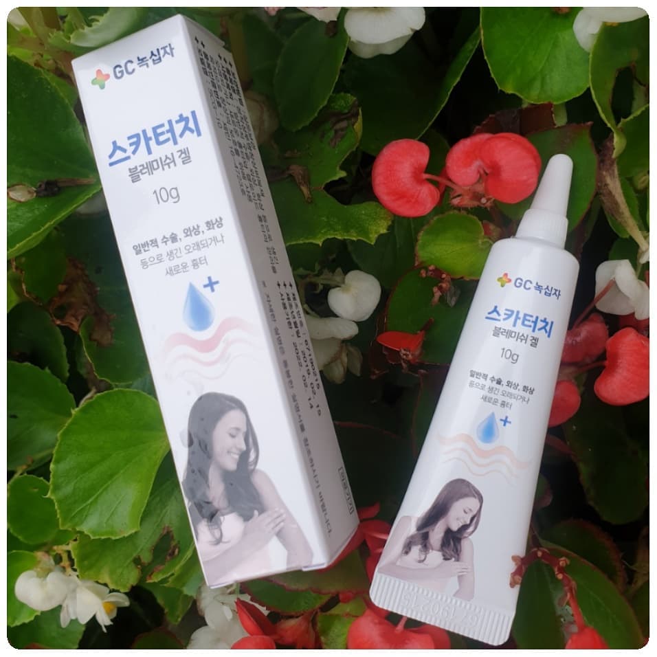 쪼리♡찌늬 on Instagram: “💕 - GC녹십자 스카터치 블레미쉬 걸 - 💕 . 어린이부터 어른까지 사용가능한.. #수술 #외상 #화상 #흉터 연고제~😱😱😱 방수나 통기성이 있어~ 바로 선크림이나 화장품을 발라도 전혀 밀리지 않고~ 가려움도 완화시켜주며 끈적임없이 흡수~👍👍👍 .…”