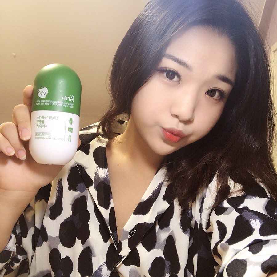 가영 on Instagram: “지알엔 진녹이💚 - - #grn #진녹이 는 체지방감소에 도움을 주는 깻잎추출물과 가르시니아가 포함되어 2중으로 체지방감소에 효과적 도움을 준다 - 알로에전잎이 포함되어 배변활동에도 도움을 줘서 장이 가벼워져서 좋다ㅎ - 10가지 미네랄과 비타민도…”