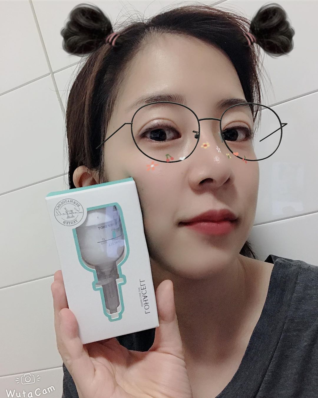 박시영 CYoung on Instagram: “. #로하셀 @loha_c #펩타드롭샷앰플 💕  추석날 죙일 수업하고 푸석해진 내게 초크초크함을 주시옵소서✨🌱 . . #lohacell #로하셀드롭샷앰플 #드롭샷앰플 #로하셀앰플 #탄력앰플 #스킨케어 #홈케어 #앰플 #앰플추천 #미백 #콜라겐…”