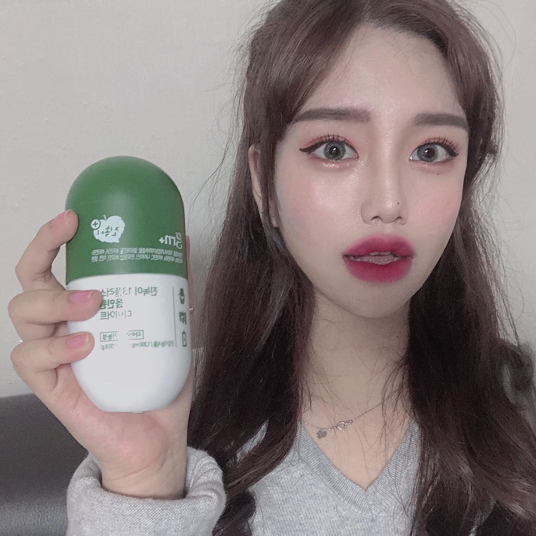 소연 (𝕤𝕠𝕪𝕖𝕠𝕟) 🌷 on Instagram: “연휴에도 #grn진녹이 와 함께 💖  깻잎추출물과 가르시니아 캄보이자이추출물로 체지방케어에 도움을 주고 탄수화물이 지방 되는 것을 막아주니까 1석 2조 ❣️ 1일 3회 1회 2정으로 쉽고 간편하게 🥰 다들 진녹이 하세요 🌱 #GRN #GRN진녹이…”