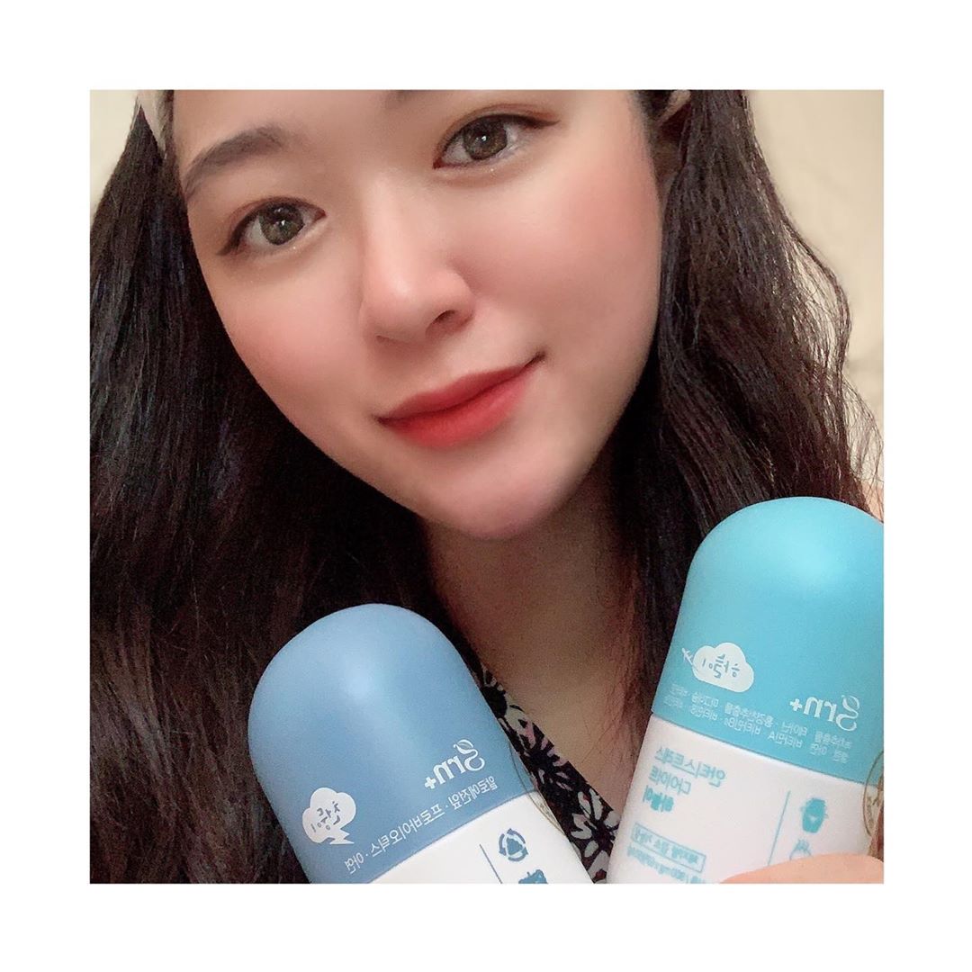 KBR 🇰🇷 on Instagram: “@grn_green  넘넘 다양해진 #지알엔 !! [GRN 하늘이 + 천둥이 SET] . . 스트레스로 인한 피로개선에 도움이 되는 홍경천 추출물이 포함되어 있고, 녹차카테킨이 체지방,항산화케어까지 해주는 👉 #GRN하늘이 잠들기전에 먹는 하늘이 .…”