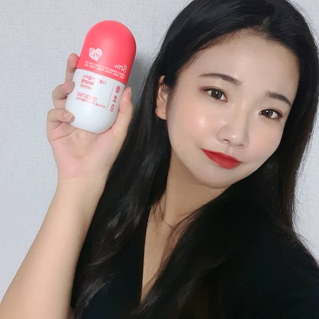 혬 on Instagram: “⚡GRN 다홍이⚡ ⚡체지방 감소에 도움이 될 수 있는 CLA🙈 ⚡월경 전 변화로 인한 불편한 상태를 개선시켜주는  감마리놀렌산👍 ⚡몸에 꼭 필요하지만 식품으로만 부족한 영양소 엽산&비타민B까지👏👏 알약이 작아서 먹기편하고 식전에만 잘챙겨먹으면 몸에…”