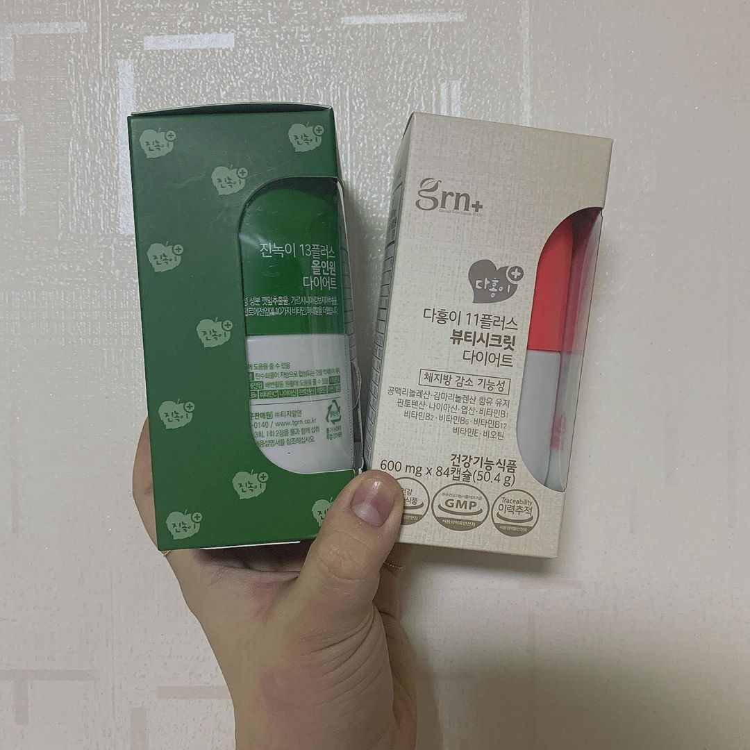 그냥저냥 on Instagram: “✨GRN진녹이 13플러스 올인원 다이어트✨ - 깻잎추출물과 가르시니아가 포함되어있어요 ! - 체지방감소에 도움이 되고 또한 배변활동에도 도움이되는 제품이예요 ! - 1일 3회 아침 점심 저녁으로 두알식 식전이 먹었어요 ! - 저는 아침을 잘안먹어서…”