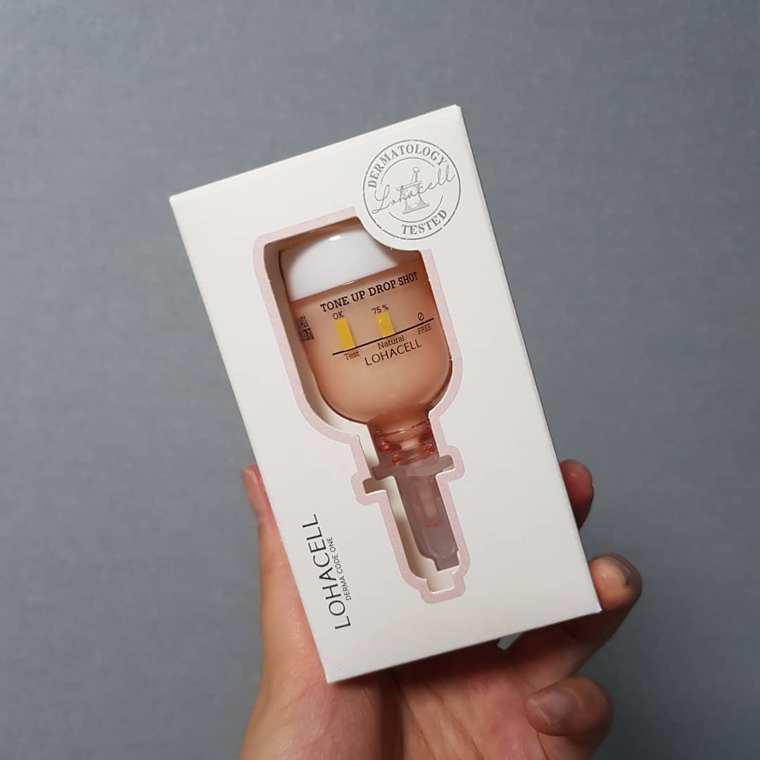 둥이♥ on Instagram: “#로하셀 #lohacell #로하셀드롭샷앰플 #톤업드롭샷앰플 #드롭샷앰플 #로하셀앰플 #미백앰플 #스킨케어 #홈케어 #앰플 #앰플추천 #미백 #피부미백 #하얀피부 #주름개선 #beauty #뷰티 #뷰티스타그램 #피부관리 #뷰스타그램 #뷰티그램…”