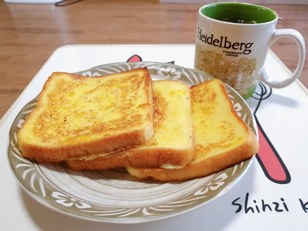 손예슬 on Instagram: “#리뷰스타그램  아침으로 식빵을 3장이나 먹었어오.... 명절동안 너무 먹었으니까 다시 다이어트해야지ㅎㅎ 그래서 들인 grn다홍이🧡 뷰티시크릿이라는데..도대체 무슨 기능인지 알아봤더니 생리전증후군에도 도움을 주는 공액리놀레산과 감마리놀레산이…”