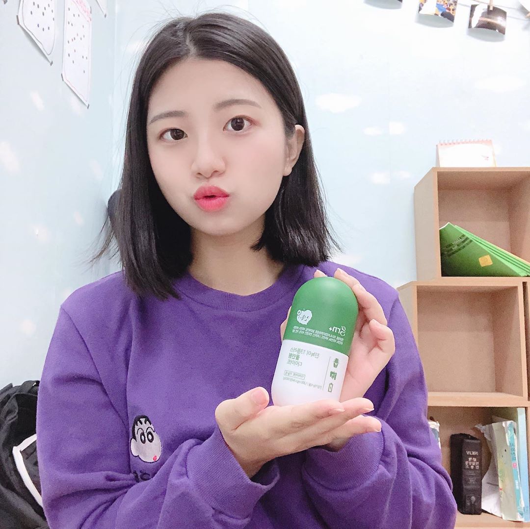 김이슬 on Instagram: “GRN 진녹이 13플러스💊 . 이번에도 GRN 리뷰어로 선정되어 진녹이를 소개해 드리려고 해요🙋‍♀️ 지알엔 덕분에 요요도 안오는 건강한 다이어트 하고 있어요 =) 밥도 꾸준히 먹으면서 학교 다니기 힘들어 운동 부족인 저에게도 안성맞춤🙉 . 2중…”