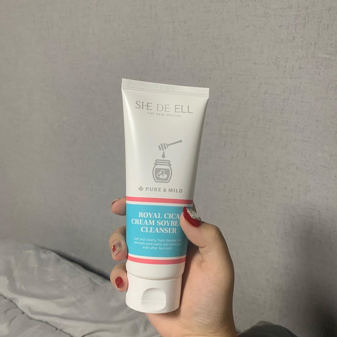 👸 on Instagram: “클렌징폼 다써서 피부도 좀 예민하고 순한 약산성 클렌징폼 없나 찾다가 발견해땅 ㅎ 거품도 잘나공 쫀쫀하고 쉬드엘 로얄 시카 크림 콩클렌저 체구양 ㅠㅠ❤️ . . . . . . . #쉬드엘 #shedeell #쉬드엘콩클렌저 #콩클렌저…”