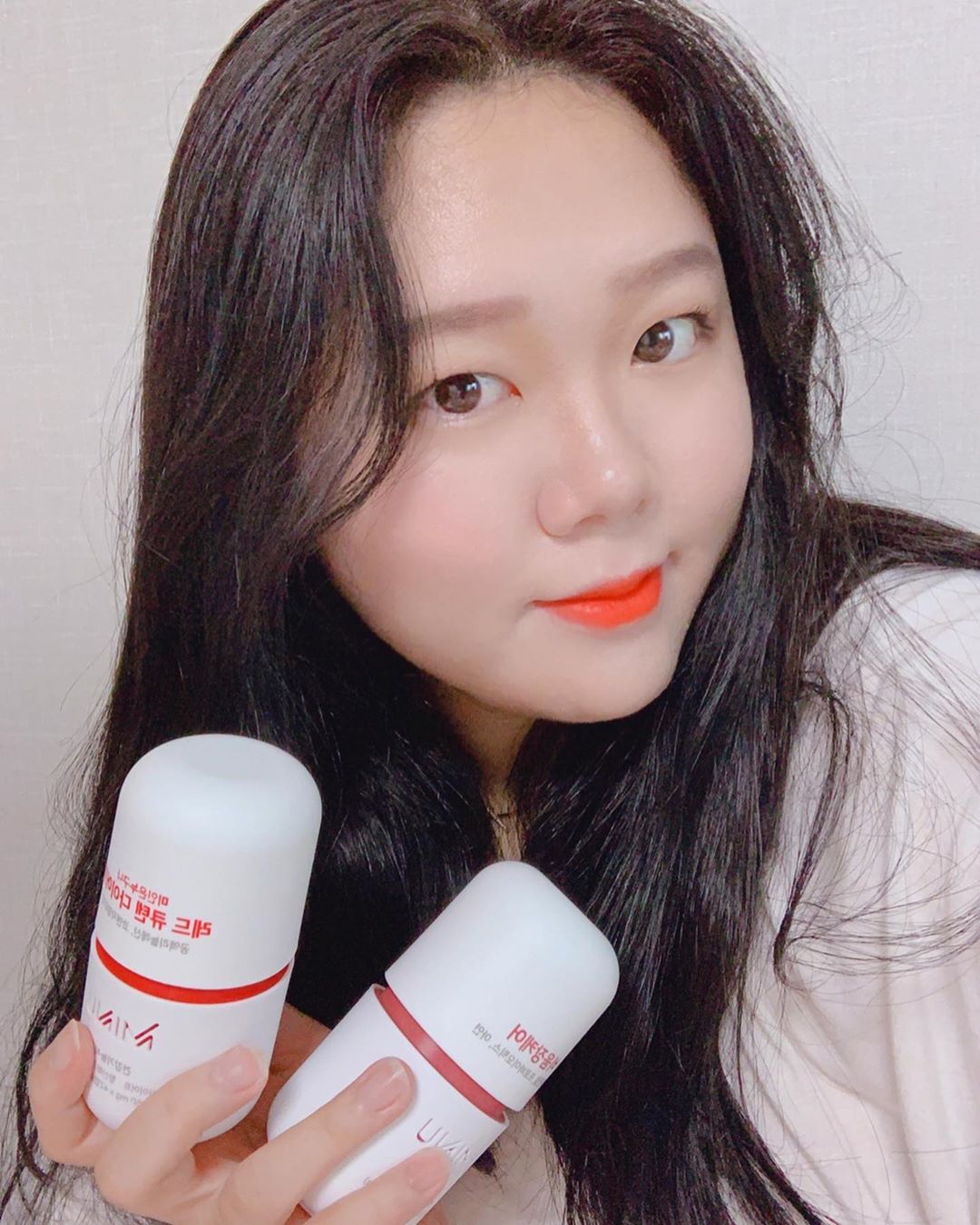 땀땀맘 on Instagram: “임신하고서 20키로가 쪘는데... 아직도 10키로 남은거 실화???😭😭 . 그런 중에 좋은 기회로 접하게 된 미누💕 레드큐텐 + 비움장케어 요즘 유명한 CLA함유로 체지방 감소는 물론이고 알로에전잎 함유로 장활동까지 활발하게!!! . 아직 얼마…”