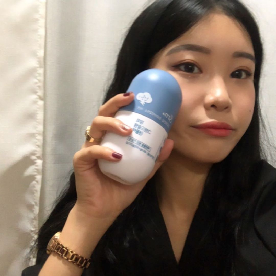 오소라 on Instagram: “#grn#하늘이#천둥이 #협찬 회사 다니면서 밥 먹고 간식먹고 하루종일 앉아있어서 붓기도 붓고 소화도 안되고 변비 있었는데 워낙 유명하니까 속는셈 치고 먹어봤는데 이틀 째 복용하니 바로 효과옴둥٩(^‿^)۶❣️ 두개 같이 이주정도 꾸준히 챙겨먹었는데…”