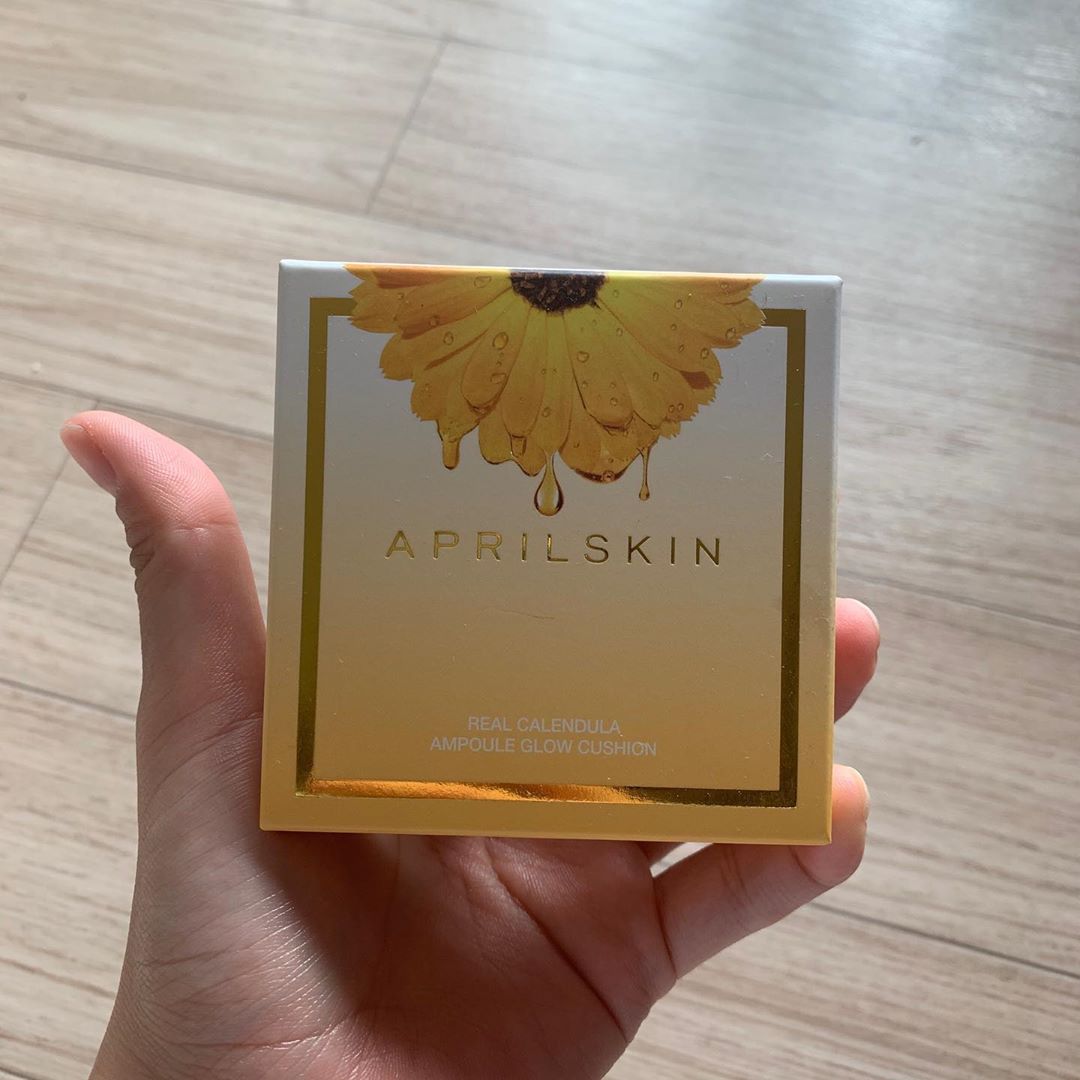 🏷지연 on Instagram: “수정화장많이하는데
이건 한번 바르면 끄읏~~👍🏻
.
.
.
.
.
.
.
@aprilskin_korea  #에이프릴스킨 #aprilskin #리얼카렌둘라앰플광쿠션 #리얼카렌튤라쿠션 #에이프릴쿠션 #쿠션추천 #광채쿠션 #추천템 #리뷰쉐어 #AD”