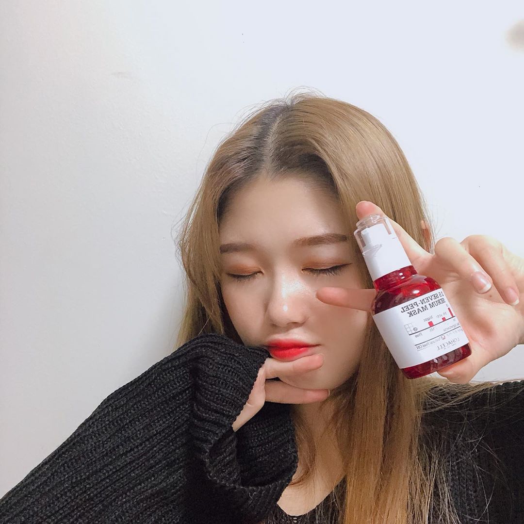 희선 on Instagram: “💉 3.5 세븐-필 세럼 마스크 ⠀ 약산성 방어막을 지키고 각질, 노폐물을 제거해 줄 세럼마스크는 저자극 세븐-필로 피부 고민은 한번에 녹이고 건강한 피부 밸런스를 잡아줍니다. ⠀ 🔺7가지 ACID 🔺ᴾᴴ3.5 밸런스 케어 🔺HYcera 🔺저자극…”