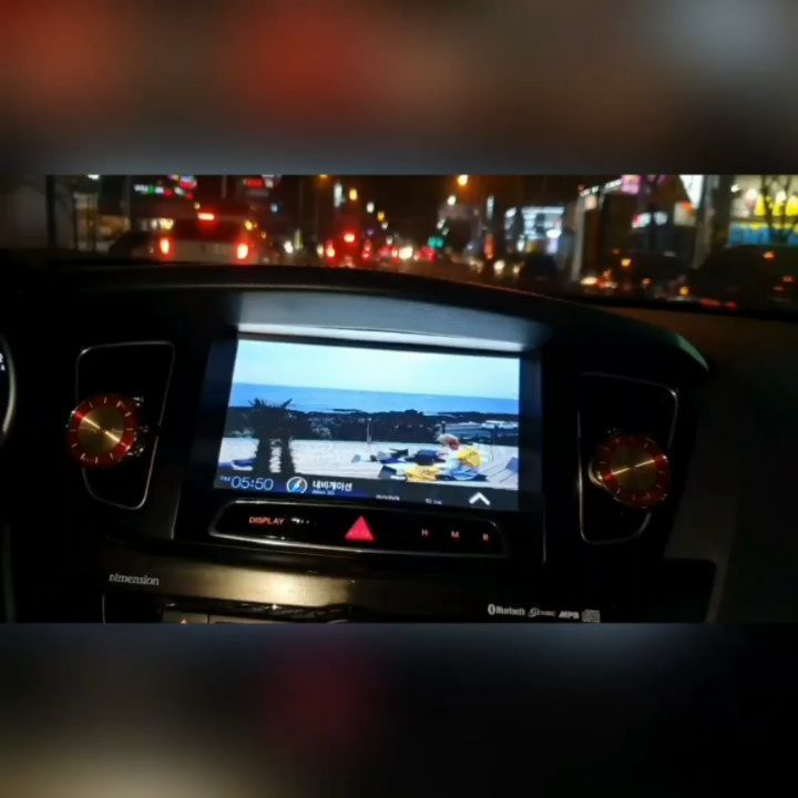 혀나언니 on Instagram: “미리 크리스마스🎄 신랑에게 선물은.. 넘나 고급 스러우면서 세련된 차량용방향제 유해성분 배제한 제품이라서 👶랑 오래타고있어도 안심🖤 댄디한 향기👑 여자들이 좋아하는 향 1위 퍼퓸이 베이스로 깔려있으니까 매력어필하고싶은 총각들은 빠른 구매각해서 내년에…”