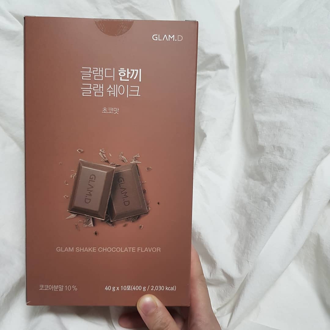 대구맛집 on Instagram: “#글램디 #glamd #한끼글램쉐이크  초코러버인데 초코맛 완전 진해요 달다리 헤헷 우유 또는 물을 지퍼백에 넣고 마실 수 있는 간편한 쉐이크! 빨대도 동봉돼있어 좋아요^^ 각종 뮤질리가 들어있어 든든한 포만감뿐만 아니라 씹는 즐거움까지있고요 한끼…”