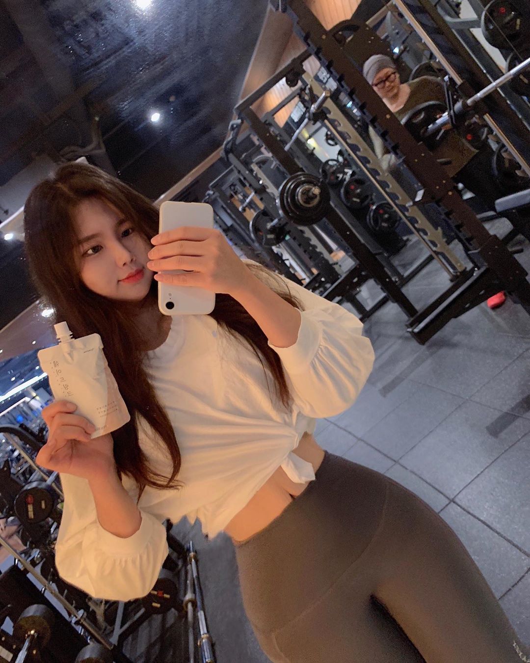 vitaminjeong💛 on Instagram: “운동하기 전 쉐이드링크 호로록!! . . ✔️ 이럴 때 마셔요 - 다이어트 기간 or 유지기간 중에 - 붓기는 싫지만 국물 음식은 먹고 싶을 때 - 수술이나 시술 후 붓기를 가라앉힐 때 - 소개팅이나 사진촬영 날짜가 다가올 때 - 다이어트는 하고…”