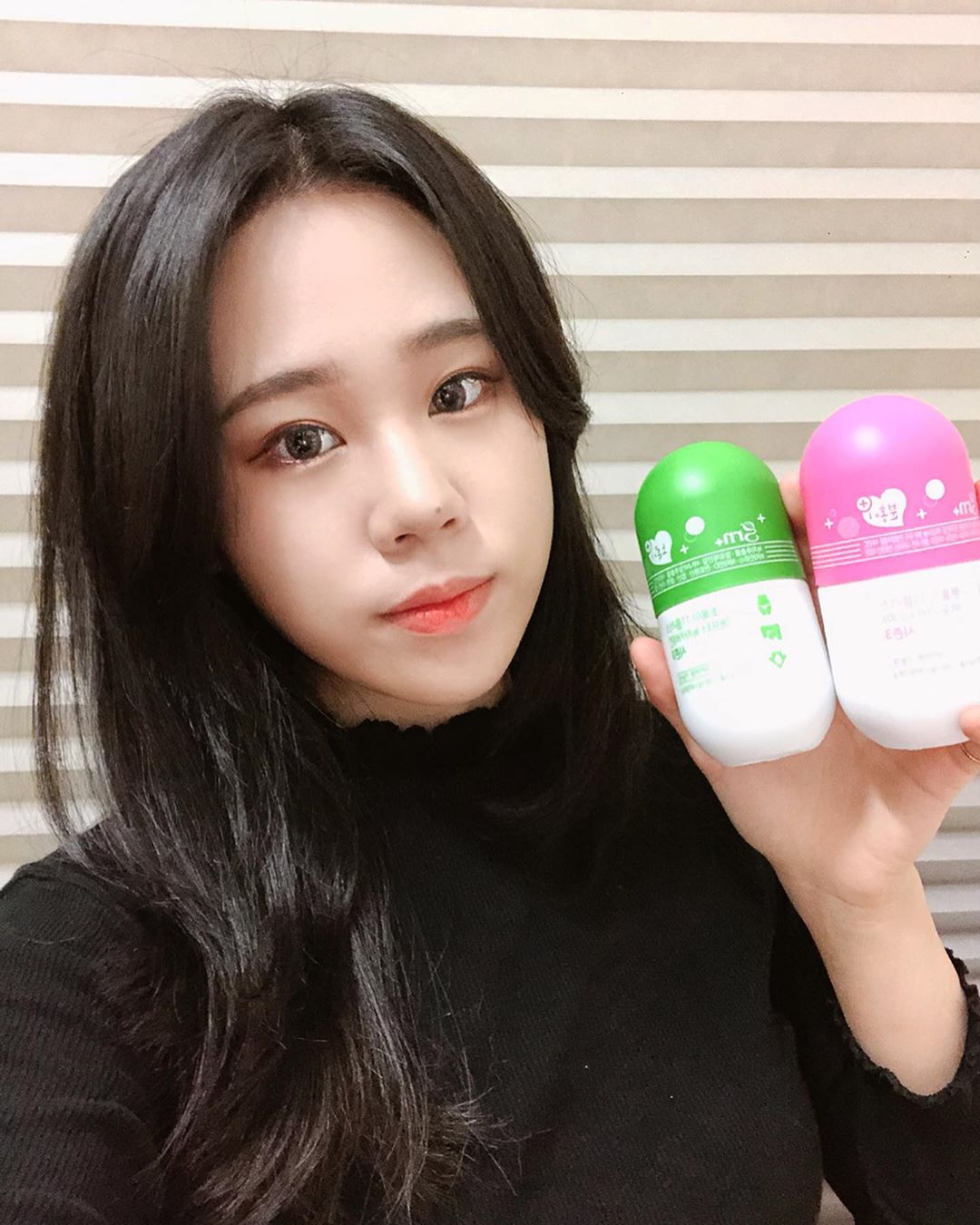 쩡혜 on Instagram: “리뉴얼된 #초록이분홍이 
체지방 감소해준다니까 맛있게 먹으면서 살빼야딩🤩”