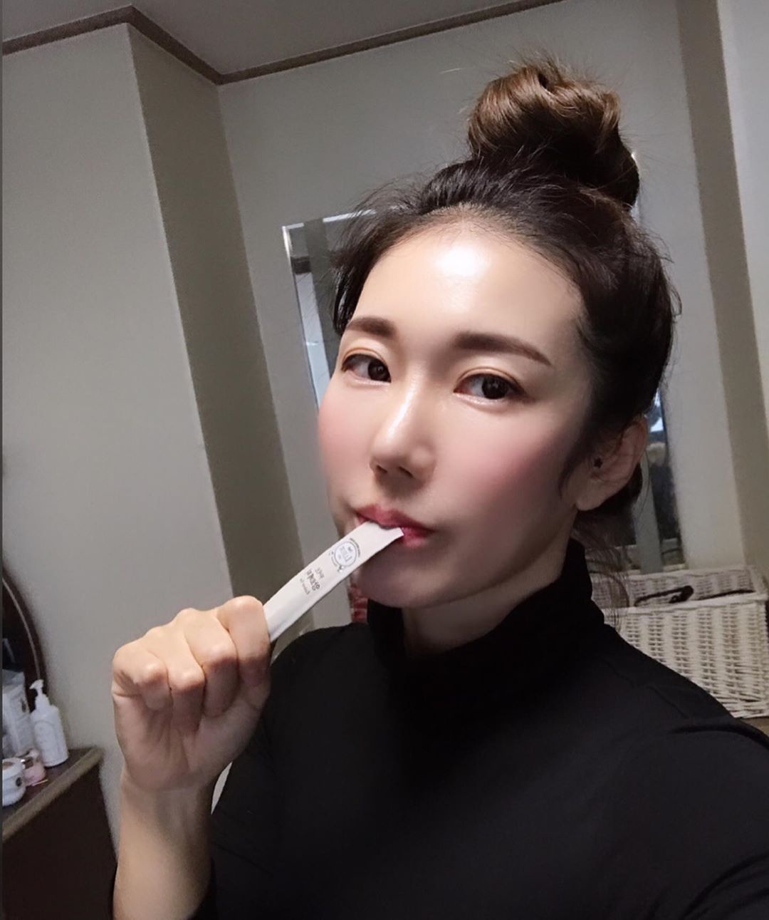 요가강사 필라테스강사 Kids’ɢʏᴍ  ⓣⓔⓐⓒⓗⓔⓡ on Instagram: “#뤼에르앙르베티  그냥 짜먹으면 #호박#꿀맛👍  #마누카꿀 ❤️ #달콤 #한방붓기차  이렇게 맛있기#있기없기  따뜻하게,차갑게 물에 타먹어도 #맛있어요👍  #옥수수 #팥 #옥수수수염차 #나트륨배출 ✔️✔️✔️✔️ - - - - #붓기차 #하우투잇…”