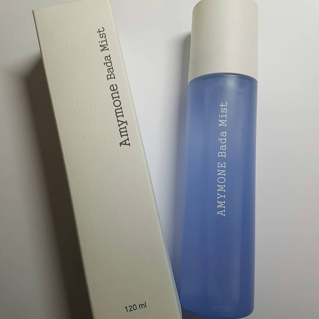 😍아미모네 바다 미스트😍
-
CNP는 조금 가벼운 요즘이라서 더 촉촉한 미스트가 없을까 찾다가 공팔리터에 아미모네 미스트 있길래 구매 눌렀습니당!
-
아미모네 요즘 파룸이나 커뮤니티에 많이 보이던데 익숙지 않은 브랜드라 손이 잘 안갔는데 막상 써보니 대박...😍😍
-
향은 우연찮게도 CNP랑 비슷한 향 나서 너무 좋구
안개분사 아니라서 너무 가벼운 느낌도 아니네요!
(갠적으로 안개분사는 얼굴에 닿는양이 너무 적은 느낌이라 불호에욥 😂)
화장 위애 뿌리고나면 물때문에 축축하기보단 윤광연출도 되구 요며칠 써보니 완전 인생템이에욥😚
-
아미모네 다른 기초들도 궁금하네욥😍
#아미모네 #amymone #바다미스트 #환절기피부관리 #수분케어 #페이셜미스트 #윤광피부 #건성피부관리 #클린뷰티 #촉촉한미스트 #공팔리터 #08L