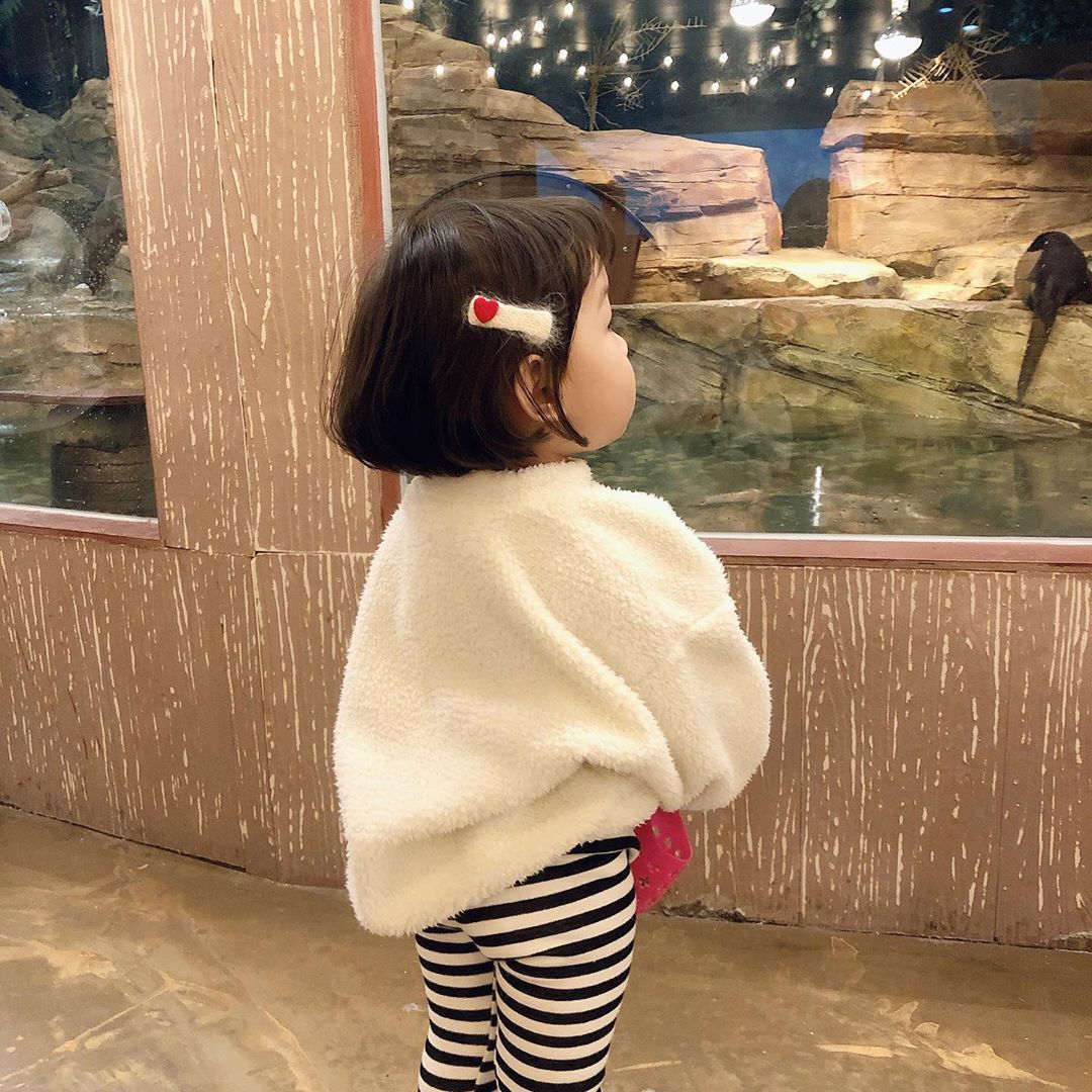 @dal__daling on Instagram: “#캐니언파크 ⠀ ⠀ ⠀ ⠀ ⠀ ⠀ ⠀ ⠀ ⠀ ⠀ ⠀ ⠀ ⠀ ⠀ ⠀ ⠀ ⠀ ⠀ ⠀ ⠀ ⠀ ⠀ ⠀ ෆ̈추워서 핫한 실내동물원갔더니  무서워서 계속 엄마 안아 안아만 하다가 마지막 미끄럼틀이랑 점프존에서만  신나게 노시다가 온분......🐥 ⠀ ⠀ ⠀…”