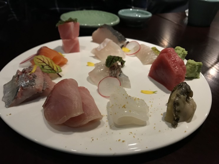 연남동 일식맛집: 이자카야 '사심(Sasim)' - 숙성 사시미(회)가 입에서 녹는 걸 느낄 수 있는 고급 술집