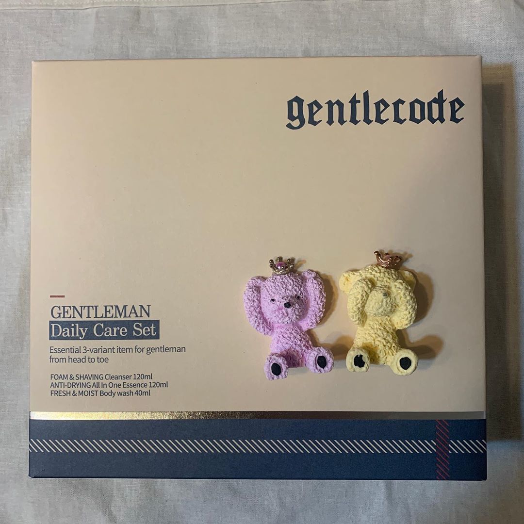 창모니 on Instagram: “⠀ #남성화장품#젠틀코드#gentlecode ⠀ 연말에 남자선물로 좋은 화장품 젠틀코드😎 아리따움에도 입점되어 있고 온라인몰에서 세트 구성 할인중이에요👍 아리따움에서 구매 시 폼 앤 쉐이빙폼 증정 까지😄 ⠀ 폼클렌징 하고 쉐이빙폼 바르고 면도하고…”