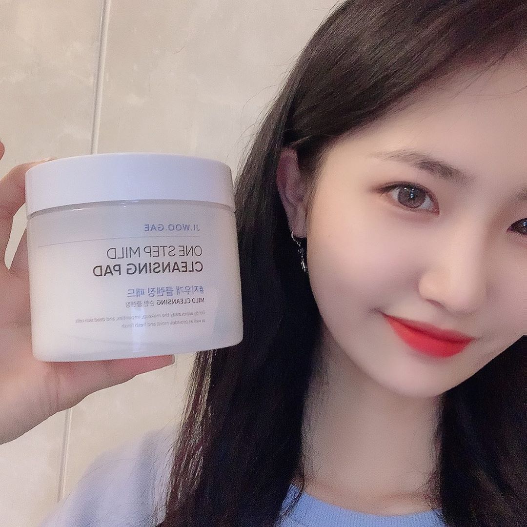 @s._.miiing on Instagram: “👀셀리맥스 지우개 클렌징 패드👀 패드 한 장으로 귀찮은 클렌징 한번에 해결 완료👍🏻 #광고지만애정템 . . . . #셀리맥스 #지우개클렌징패드 #클렌징패드 #클렌징티슈 #약산성클렌징 #클렌징패드추천 #클렌징티슈추천 #클렌징워터 #클렌징워터추천 #협찬…”