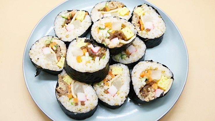 즉석 김밥 밀키트 케이콜라보 김밥 만들기 세트 분식메뉴 추천!