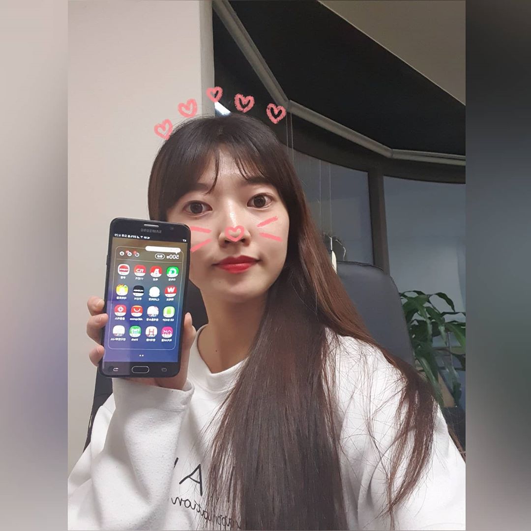 👸예삐곤듀(찐) on Instagram: “유명 쇼핑몰 손쉽게 통합 적립되고 쇼핑내역까지 한눈에👁  가격 비교보다 저렴하게 구입하고 추가로 적립금 쌓이는거 보는 재미가 쏠쏠👍  맬맬 추첨하는 슈퍼볼 응모권까지 제공되니 오늘도 알뜰살뜰하게 쏘ㅑ핑해야지🛒❤ . . . . . #쇼핑폴더 #알뜰살뜰…”
