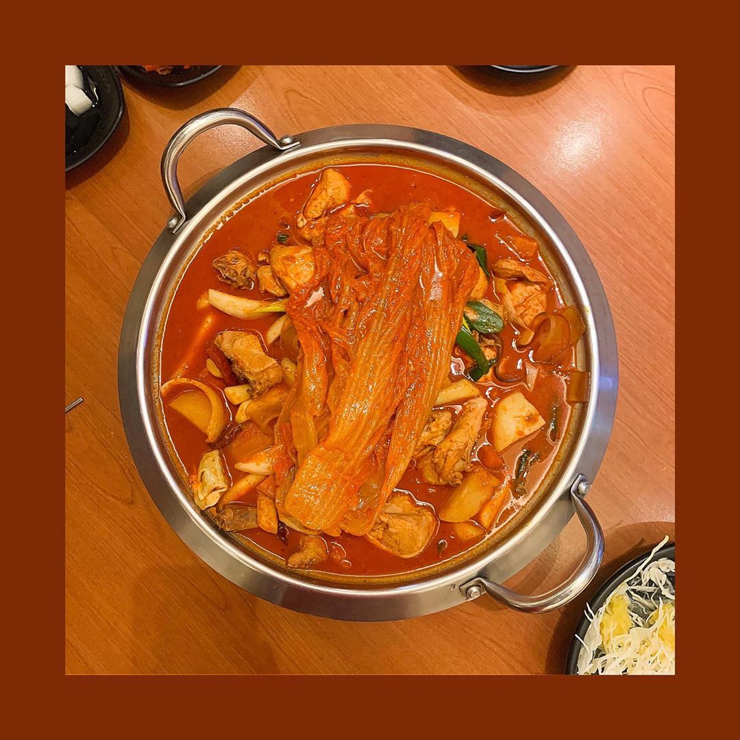 190 Likes, 52 Comments - 잍잍 _ eat it (@eat_it.jpg) on Instagram: “흥부찜닭 찜닭집은 항상 집앞에 있는 봉추찜닭만 가다가 처음으로 방문해본 흥부찜닭. 근데 찜닭 땡길때 꼭 추천ᄒ...