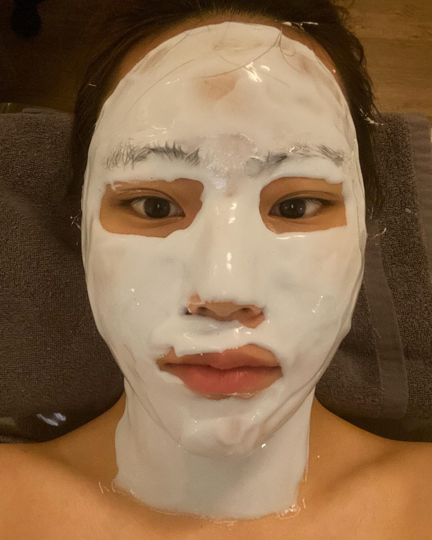 ♥ 약손명가 청량리점 뷰티에디터 6기 균형얼굴관리 15회차후기 ♥
.
안녕하세요 약손명가 뷰티에디터 6기입니다 ✨
균형얼굴관리 15회차 후기입니당
20회인데 벌써 15회차네요 
오늘은 관리 전후 사진을 찍어봤습니당 
차이가 조금 보이시나요? 
비대칭인 턱이 교정된 느낌 ㅎㅎ
빨리 석고팩 비교하고 싶어요 ~~ 
코로나 때문에 한달반동안 못받았는데 ㅜㅜ 작아졌길 바라면서⭐️

#약손명가 #뷰티에디터 #약손테라피 #약손명가후기 #균형얼굴관리
