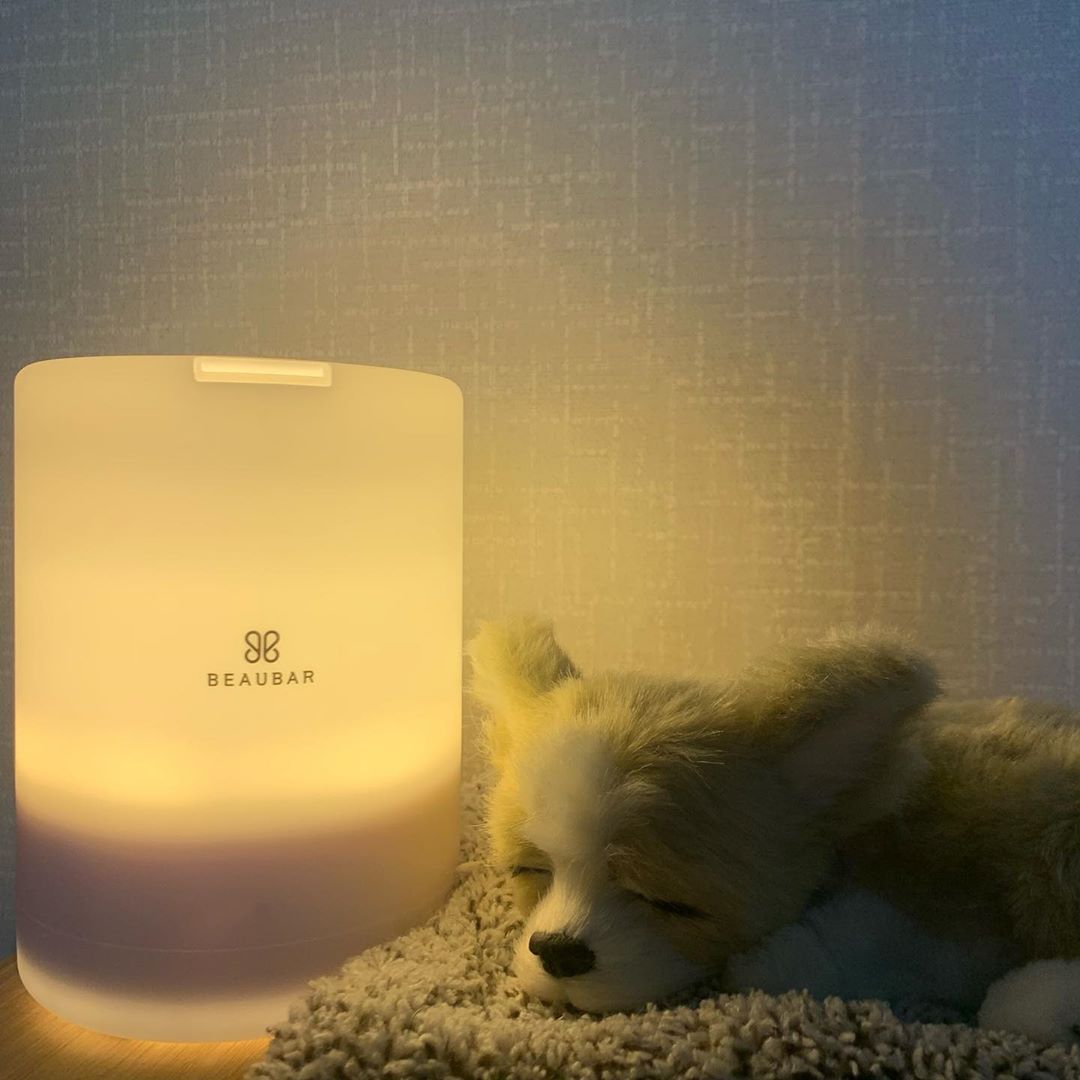 117 Likes, 4 Comments - 최재혁 (@cjh_3978) on Instagram: “#협찬 뷰바 가습기 300ml 자기전에 무드등으로 쓰기도좋고 겨울에 건조하잖아요 .. 그래서 가습기로 수분도 챙기고 디자인도 깔끔해서 좋았어요 ! 원룸이나 사무실에서 사...