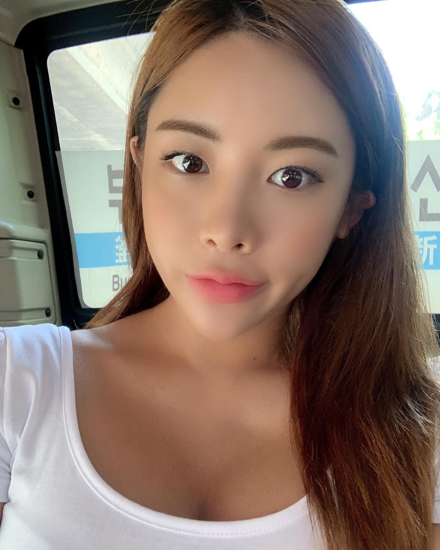 올해는 태닝 실패!
얼른 마스크빼고 화장하고 다니고싶다ㅠㅠ