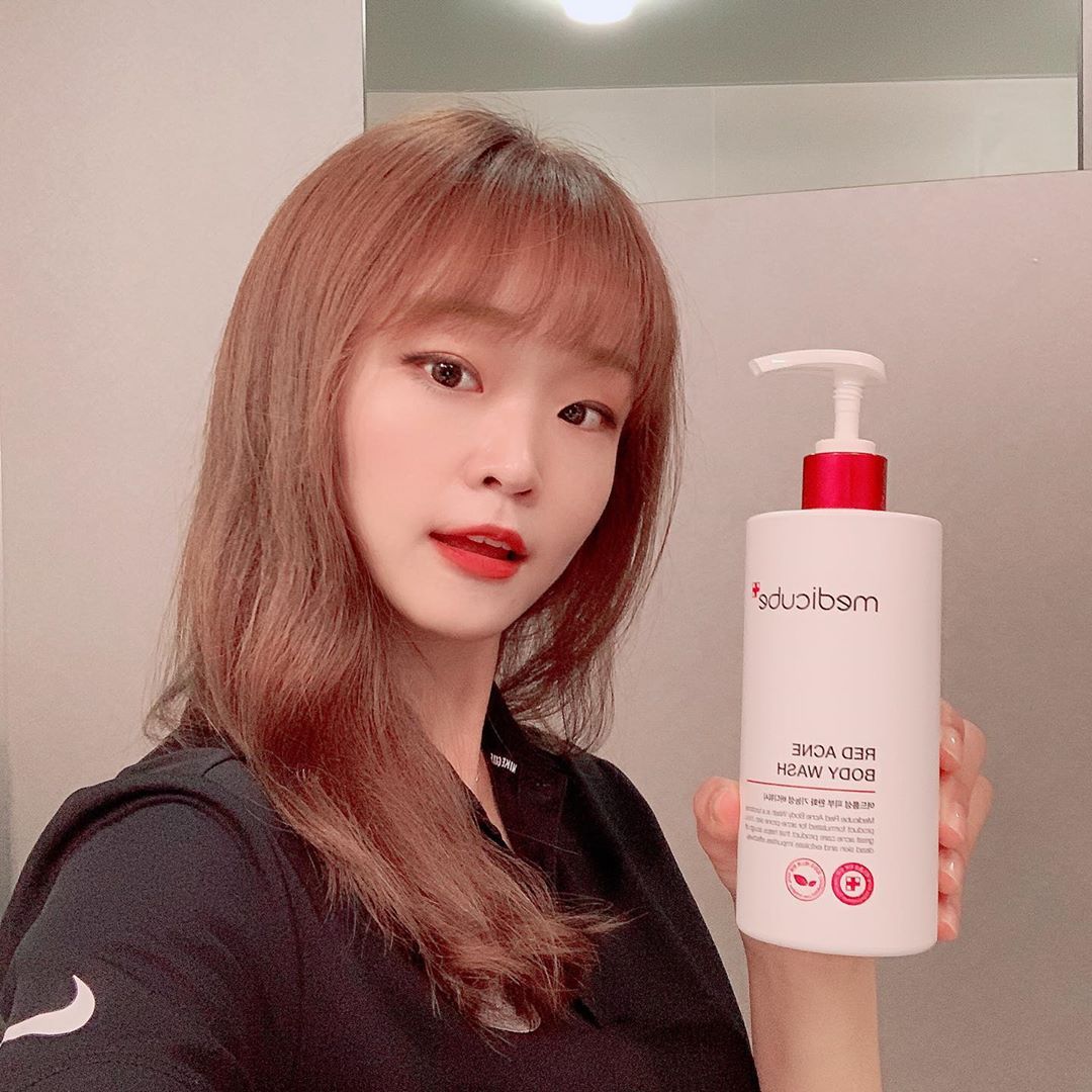 𝓎𝑜𝑜𝓂ღ on Instagram: “[메디큐브 레드 아크네 바디워시] 메디큐브에서 열일을 합니다👍🏻 얼굴 케어