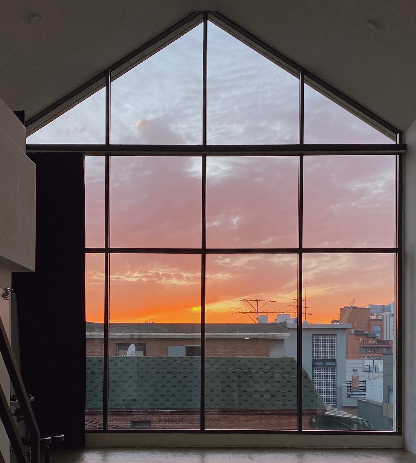 해피뉴이어✨
올해는 더더욱이나 몸도 마음도 잘 챙기시고, 좋은 날들 함께 맞이했으면 좋겠습니다.

새해 복 많이많이많이 받으세요 ’ᴗ’