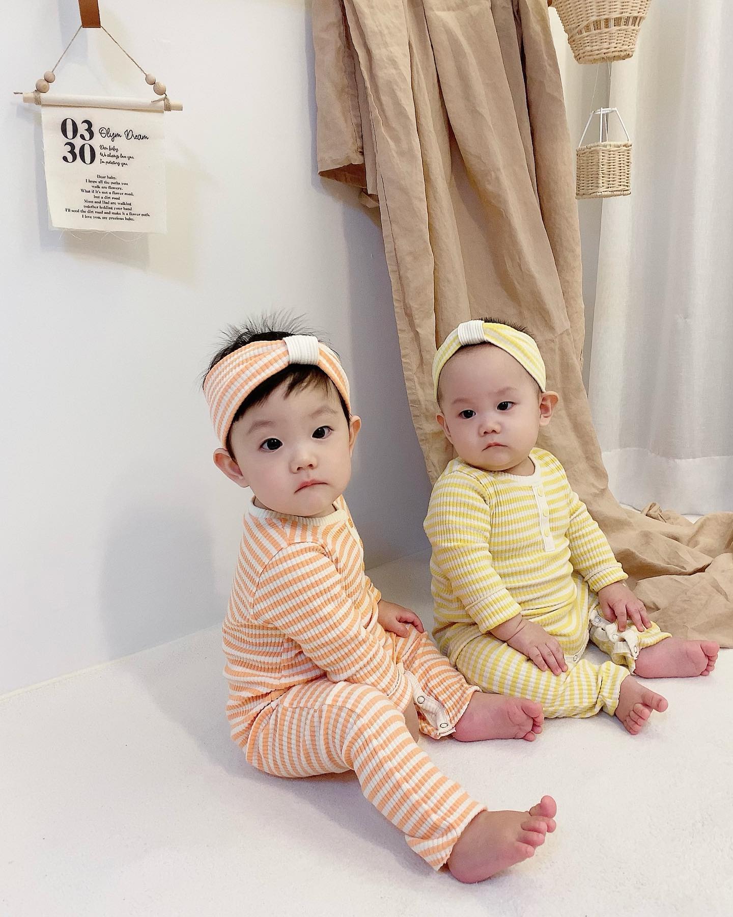 D+325 ᵔᴥᵔ

#화났옹?

👼🏻👼🏻:엄마 오늘은 우리 사진찍을 기분이 아니야…💧
사진말고 산책가자🤩🤩

요즘 나가병 걸린 올•드림이🥺
둘다 데리고 매일 1일1산책은 후덜덜🥶🥶

#나가병언제괜차나져요?
#쥐띠맘 #아들둥이 #쌍둥이 #육아소통