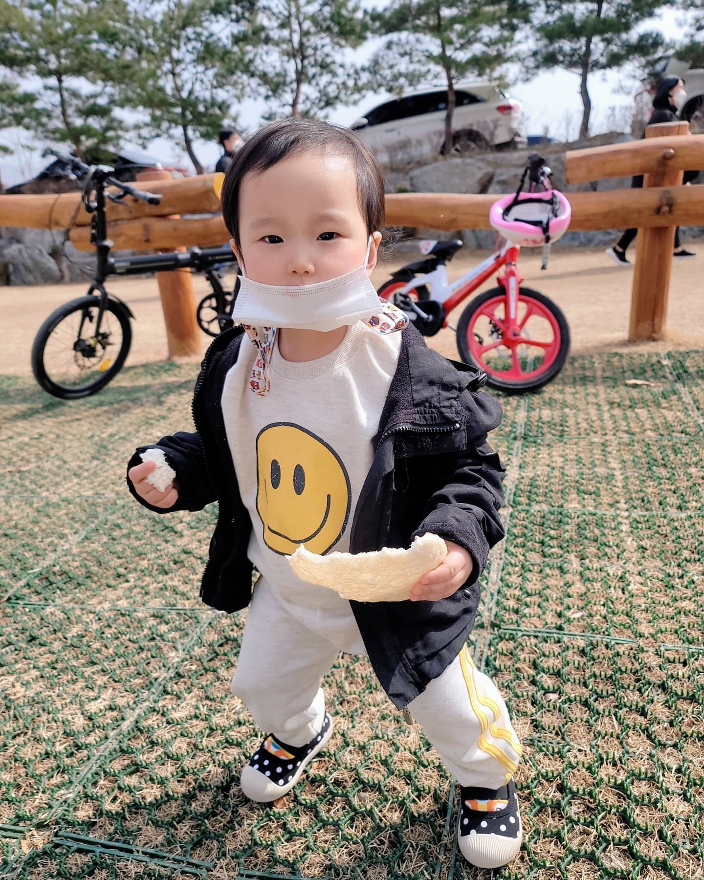 𖤐
⠀
오빠보다 더한 까불이 🥸
⠀
#남자아님 #아들아님