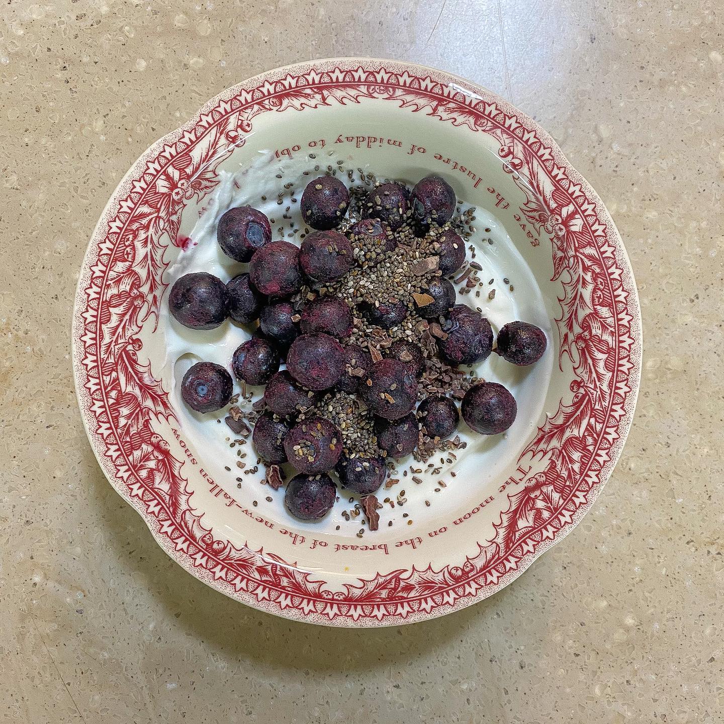 3월 8일 아침 🥣
.
공복 유산소 사이클 30분 타고 먹은 아침
질리지 않는 요거트 😋💖
오늘부터 다시 열 운동 해야지 🔥
.