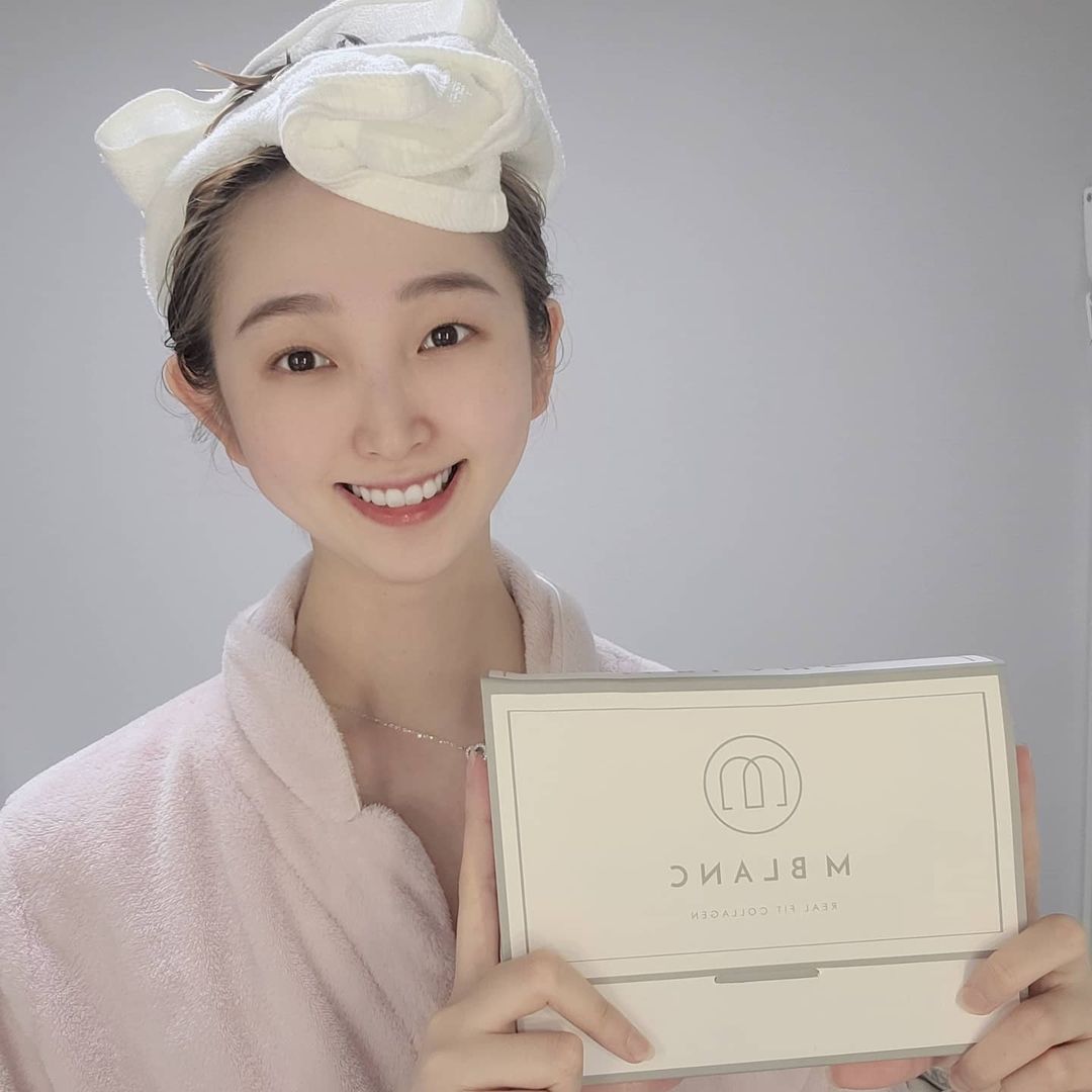  “🤍마린콜라겐과 6종 펩타이드 사용으로 피부탄력에 도움을 주고 쫀쫀한느낌과 더불어 촉촉하고 매끈함 까지 갖춘 만능 콜라겐마스크팩 덕에 자는내내 촉촉하게 잘수 있어서 좋아용…”