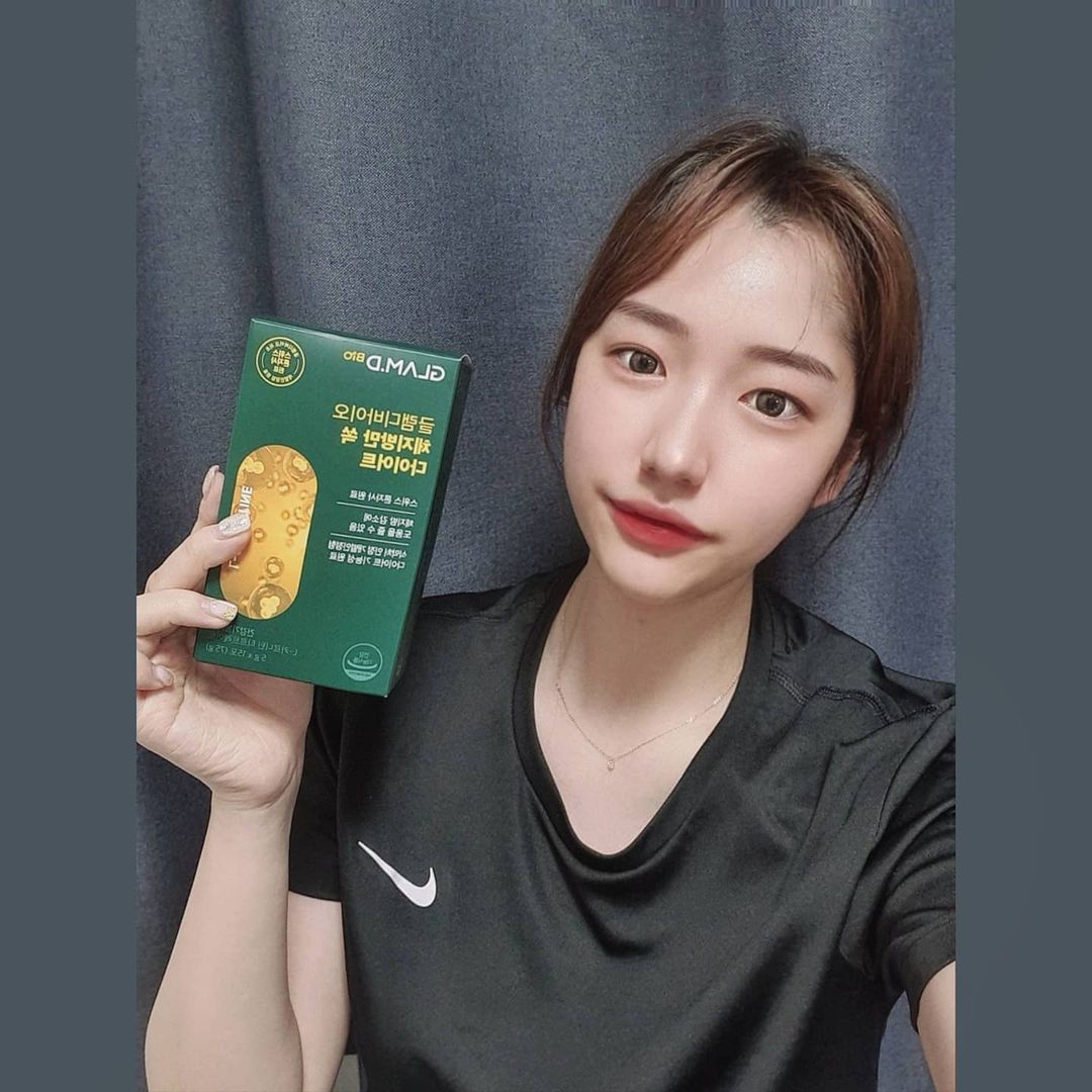  “#협찬 [글램디바이오] 체지방만 쏙 다이어트 ⠀ 맹물을 잘 안마시는 나,, 운동할 때나 일할 때, 타서 마시기 딱 좋아요~ ⠀ 지방세포 OUT! 간편하게 물에 타서 섭취하는 레몬맛 다이어트 음료로 여름준비하세요! ⠀ ⠀ ⠀ #글램디바이오…”