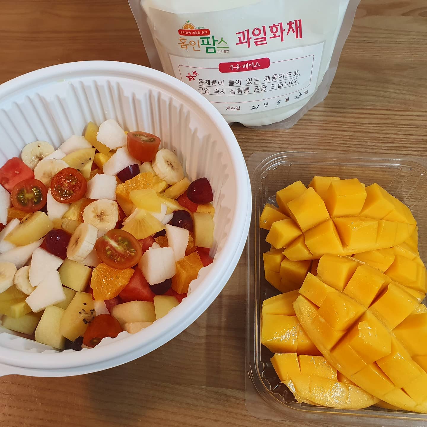 시원하게 화채를 먹고 싶었는데
망고에 반했다😍

#화채도배달이되는세상