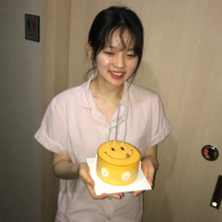 생일인 친구보다 더 신나버린